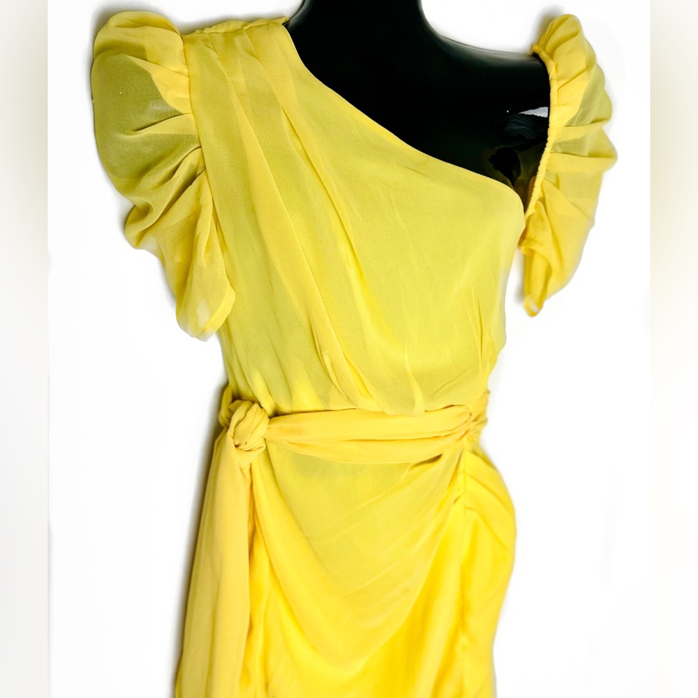 “PrettyLittleThing” Yellow One-Shoulder Knot Mini Dress - Picture 3 of 17